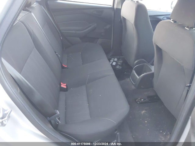 1FADP3E2XJL208126 Ford FOCUS S