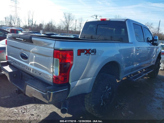 Ford F-250 Xlt 2017 1FT7W2B67HEF33309 Image 4