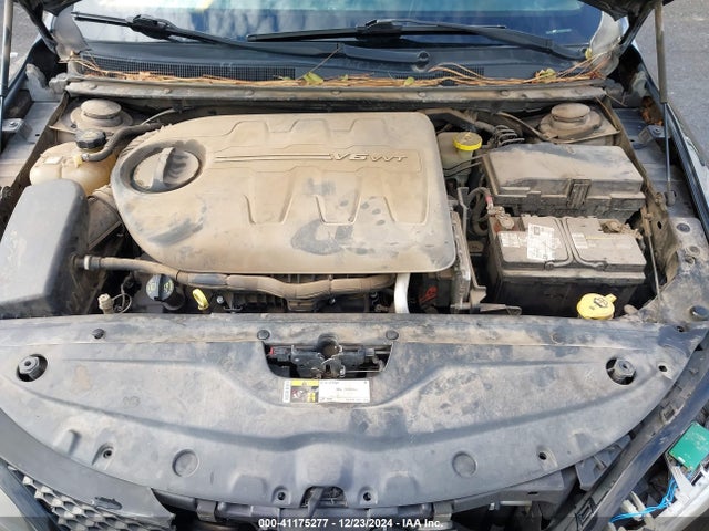 Chrysler 200 S 2015 1C3CCCBG2FN710792 Image 10