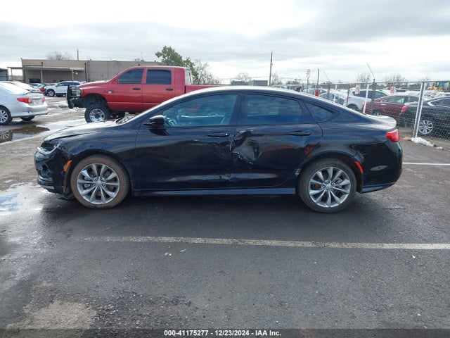 1C3CCCBG2FN710792 Chrysler 200 S