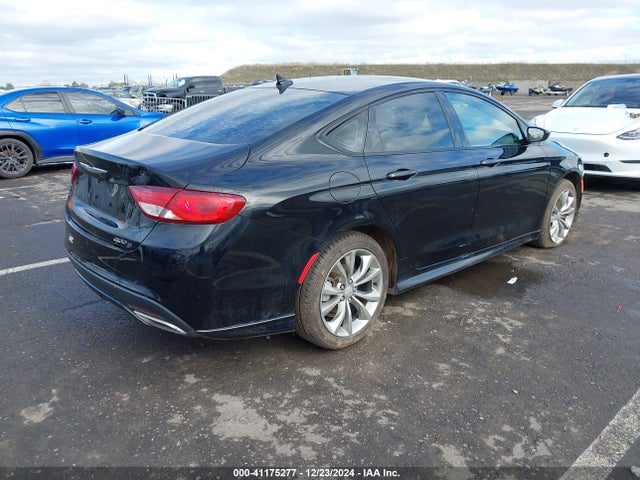 Chrysler 200 S 2015 1C3CCCBG2FN710792 Image 4