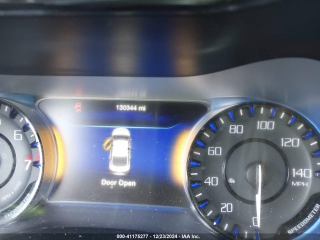 Chrysler 200 S 2015 1C3CCCBG2FN710792 Image 7