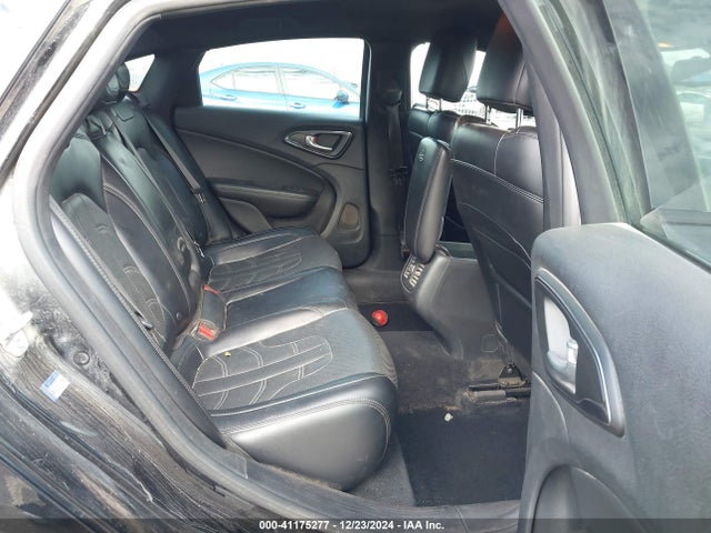 Chrysler 200 S 2015 1C3CCCBG2FN710792 Image 8