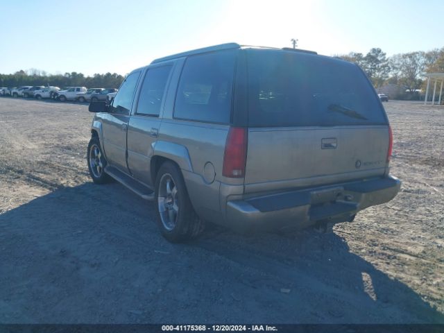 1999 CADILLAC ESCALADE 1GYEK13R7XR409130 Photo 2