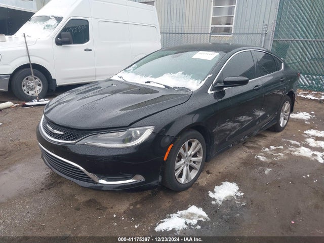 Chrysler 200 Limited 2015 1C3CCCAB8FN605390 Image 2
