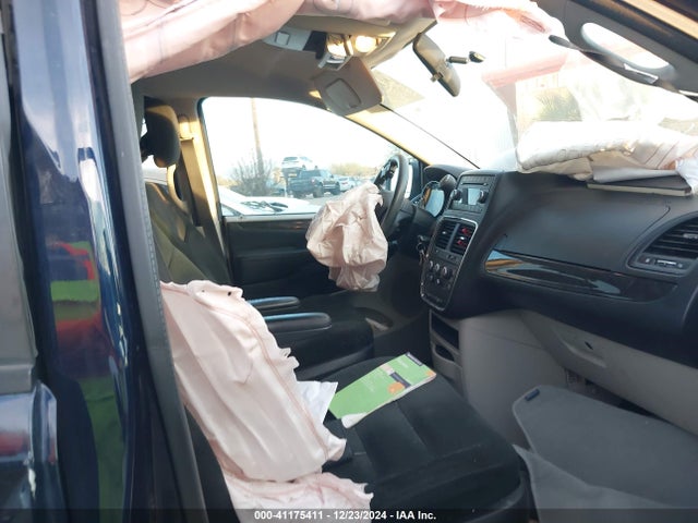 2C4RDGBGXFR624241 Dodge Grand Caravan Se