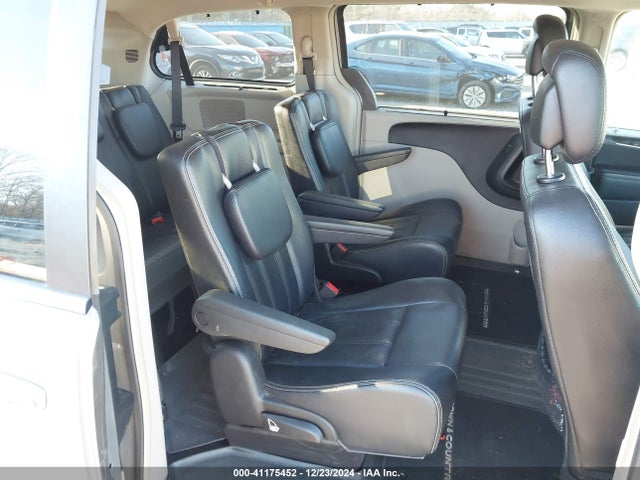 2C4RC1BG4FR655677 Chrysler Town & Country Touring