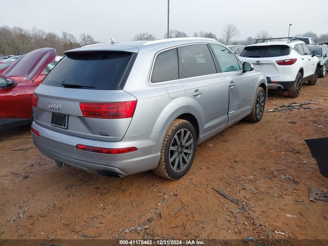 Audi Q7 3.0t Premium 2017 WA1LAAF76HD003875 Image 4