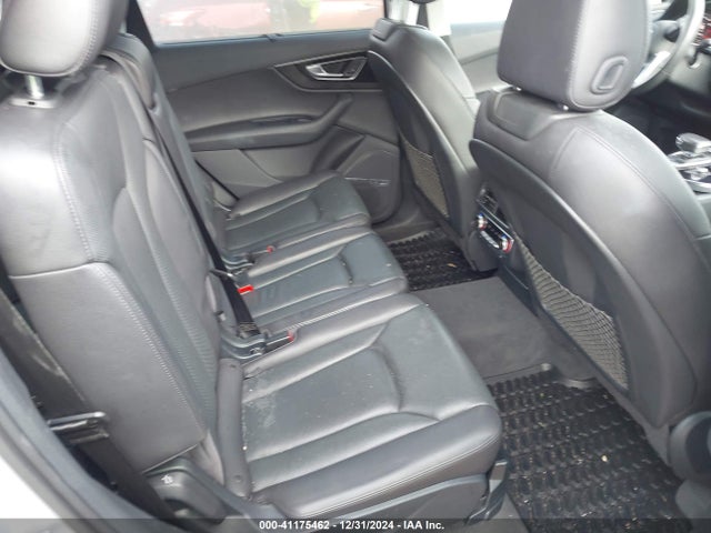 Audi Q7 3.0t Premium 2017 WA1LAAF76HD003875 Image 8