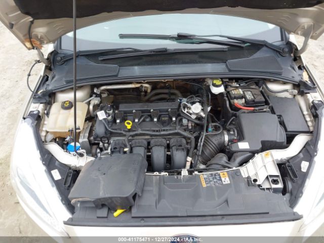 1FADP3K2XJL319053 Ford FOCUS SE
