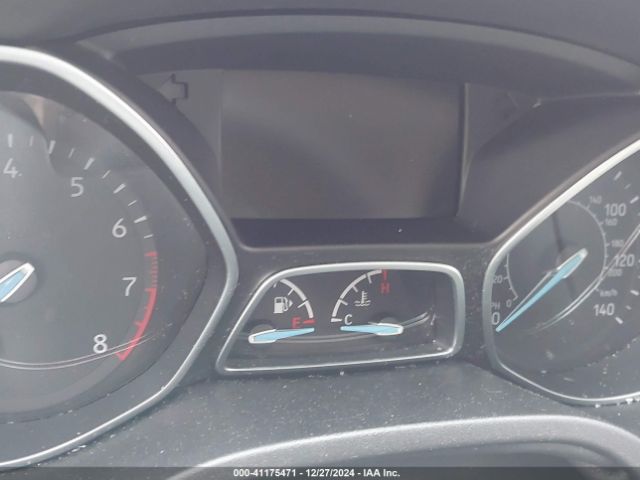 1FADP3K2XJL319053 Ford FOCUS SE