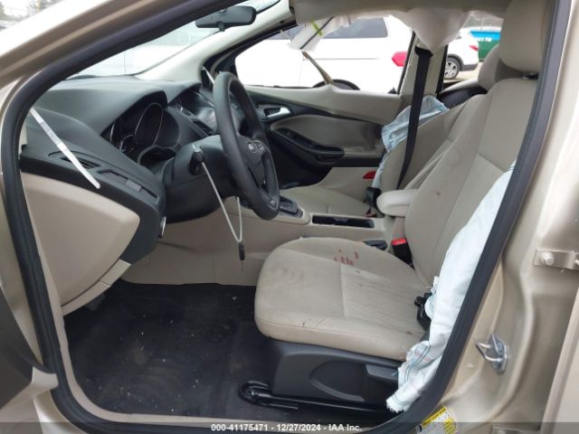 1FADP3K2XJL319053 Ford FOCUS SE