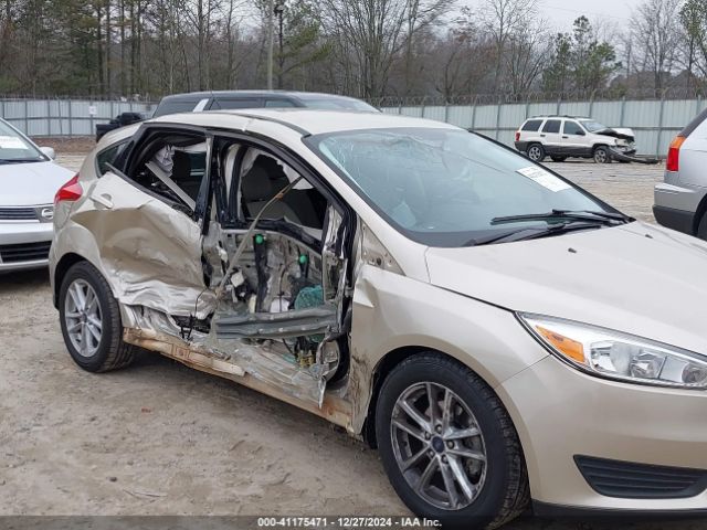 1FADP3K2XJL319053 Ford FOCUS SE