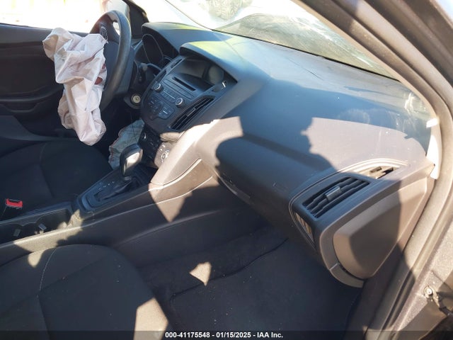 Ford 2.0l gdi 2017 1FADP3E22HL337620 Image 5