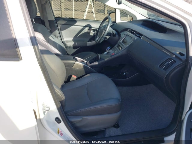 Toyota Prius Plug-in Advanced 2015 JTDKN3DP9F3073703 Image 5