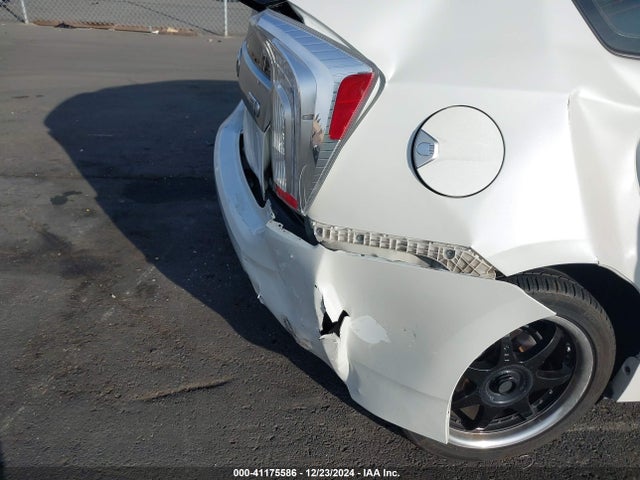 Toyota Prius Plug-in Advanced 2015 JTDKN3DP9F3073703 Image 6