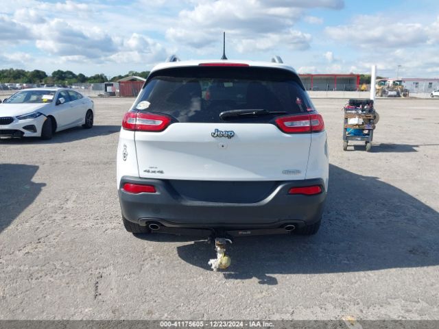 1C4PJMCS6EW184414 Jeep Cherokee Latitude