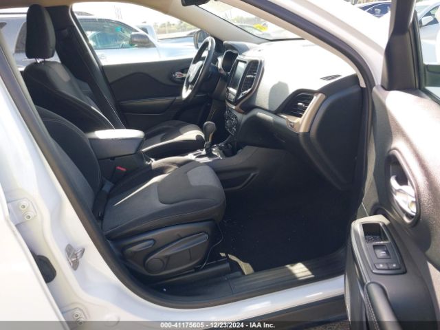 1C4PJMCS6EW184414 Jeep Cherokee Latitude