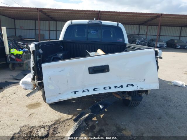 5TFAX5GN6KX157668 Toyota Tacoma Sr