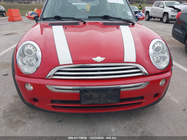 2006 MINI COOPER WMWRC33566TK70698 Photo 5