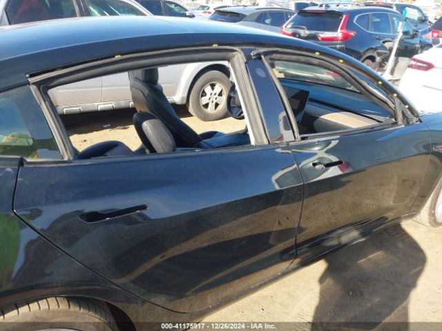 5YJ3E1EA9NF295890 Tesla Model 3 Rear-wheel Drive
