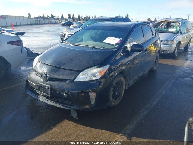 Toyota Prius Two 2015 JTDKN3DU1F1973707 Image 2