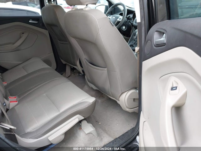 1FMCU0GX0GUA64719 Ford ESCAPE SE