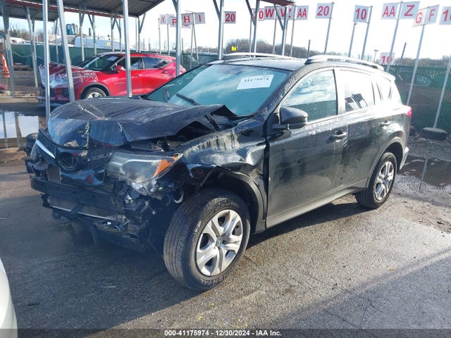 Toyota RAV4 LE 2015 2T3BFREV5FW345030 Image 2
