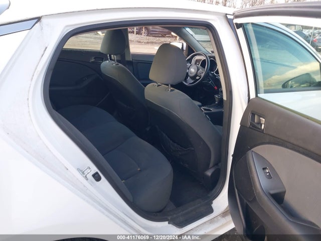 KIA Optima Lx 2015 5XXGM4A75FG383236 Image 8