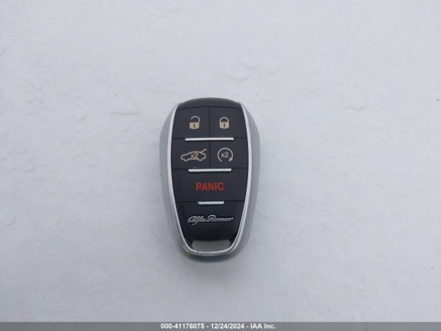 ZARFAEEN0J7587601 Alfa Romeo Giulia Ti Lusso Awd