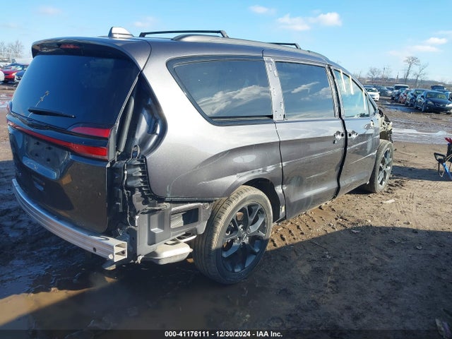 2C4RC1BG5MR560977 Chrysler Pacifica Touring L