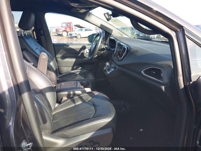 2C4RC1BG5MR560977 Chrysler Pacifica Touring L