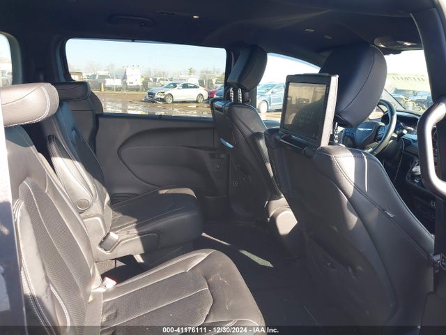 2C4RC1BG5MR560977 Chrysler Pacifica Touring L
