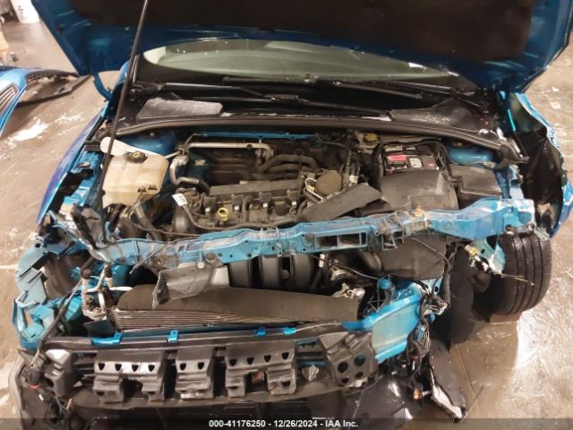 1FADP3K23FL313845 Ford FOCUS SE