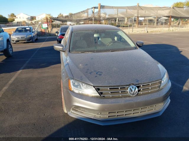 3VW2B7AJ4JM251635 Volkswagen Jetta 1.4t S