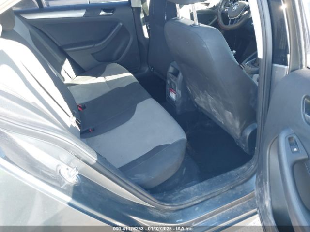3VW2B7AJ4JM251635 Volkswagen Jetta 1.4t S