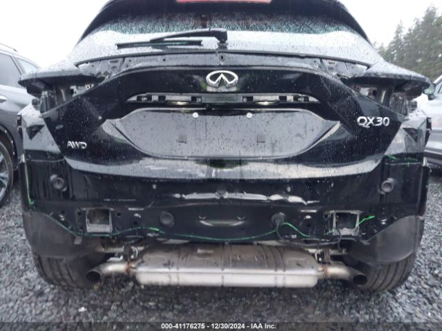 SJKCH5CR5JA045229 Infiniti Qx30 Premium