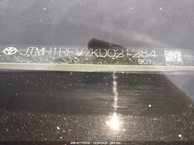 JTMH1RFV7KD021284 Toyota RAV4 LE