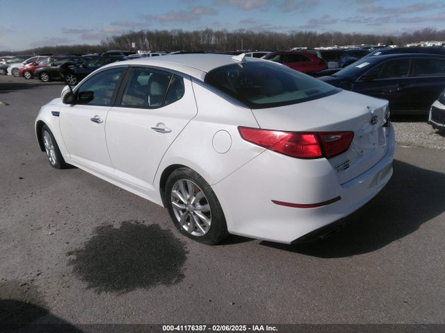 5XXGM4A7XEG314217 KIA Optima Lx