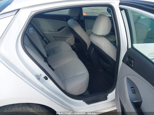 5XXGM4A7XEG314217 KIA Optima Lx