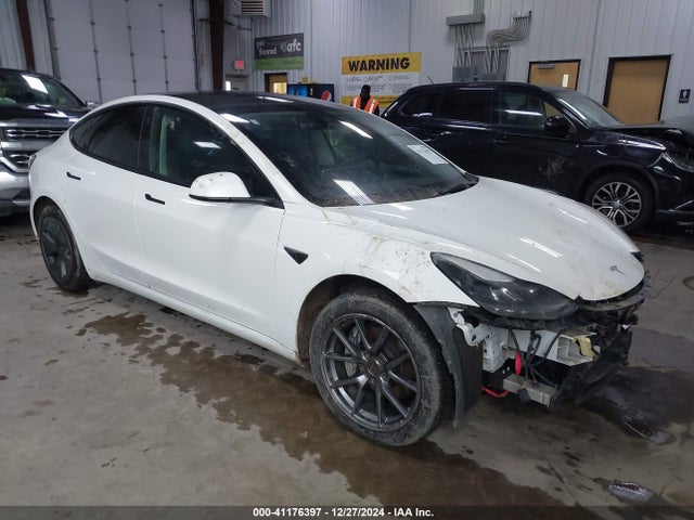 2022 TESLA MODEL 3 5YJ3E1EBXNF182300 Photo 0