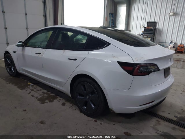 2022 TESLA MODEL 3 5YJ3E1EBXNF182300 Photo 2