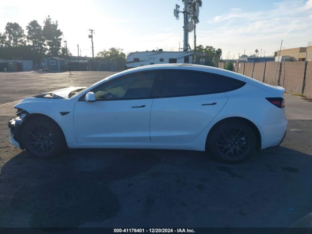 5YJ3E1EA0RF826237 Tesla MODEL 3