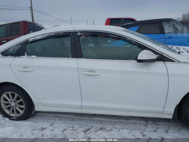 5NPE24AF3KH813042 Hyundai SONATA SE