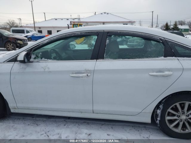 5NPE24AF3KH813042 Hyundai SONATA SE