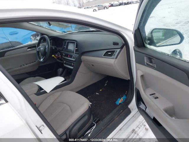 5NPE24AF3KH813042 Hyundai SONATA SE