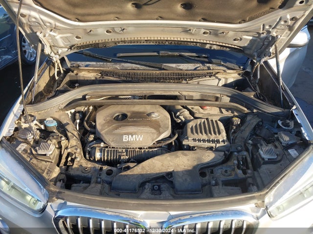 BMW X1 Xdrive28i 2016 WBXHT3Z37G4A49357 Image 10