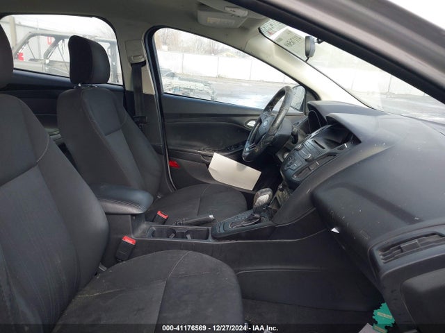 Ford FOCUS SE 2017 1FADP3F29HL284560 Image 5