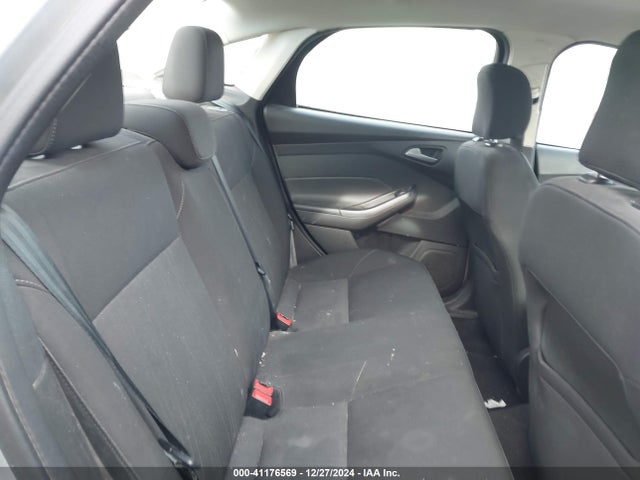 Ford FOCUS SE 2017 1FADP3F29HL284560 Image 8