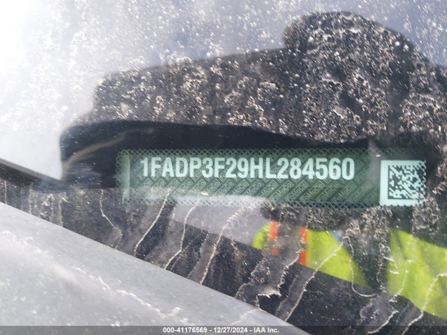 Ford FOCUS SE 2017 1FADP3F29HL284560 Image 9